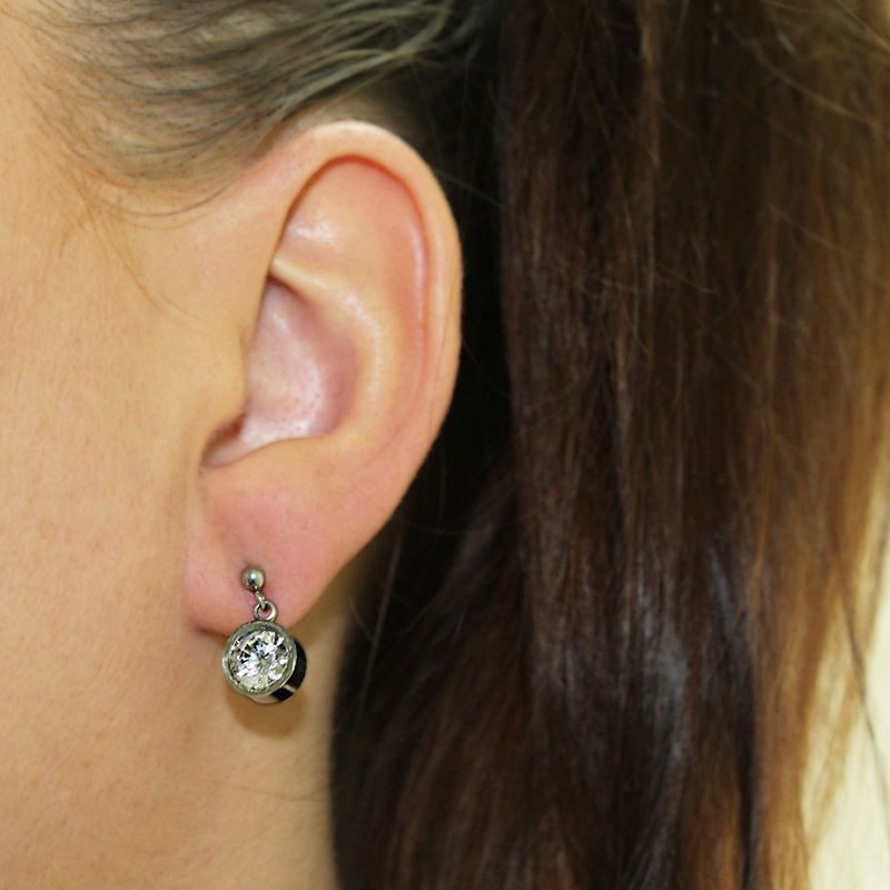 Náušnice se zirkonem z chirurgické oceli S380050